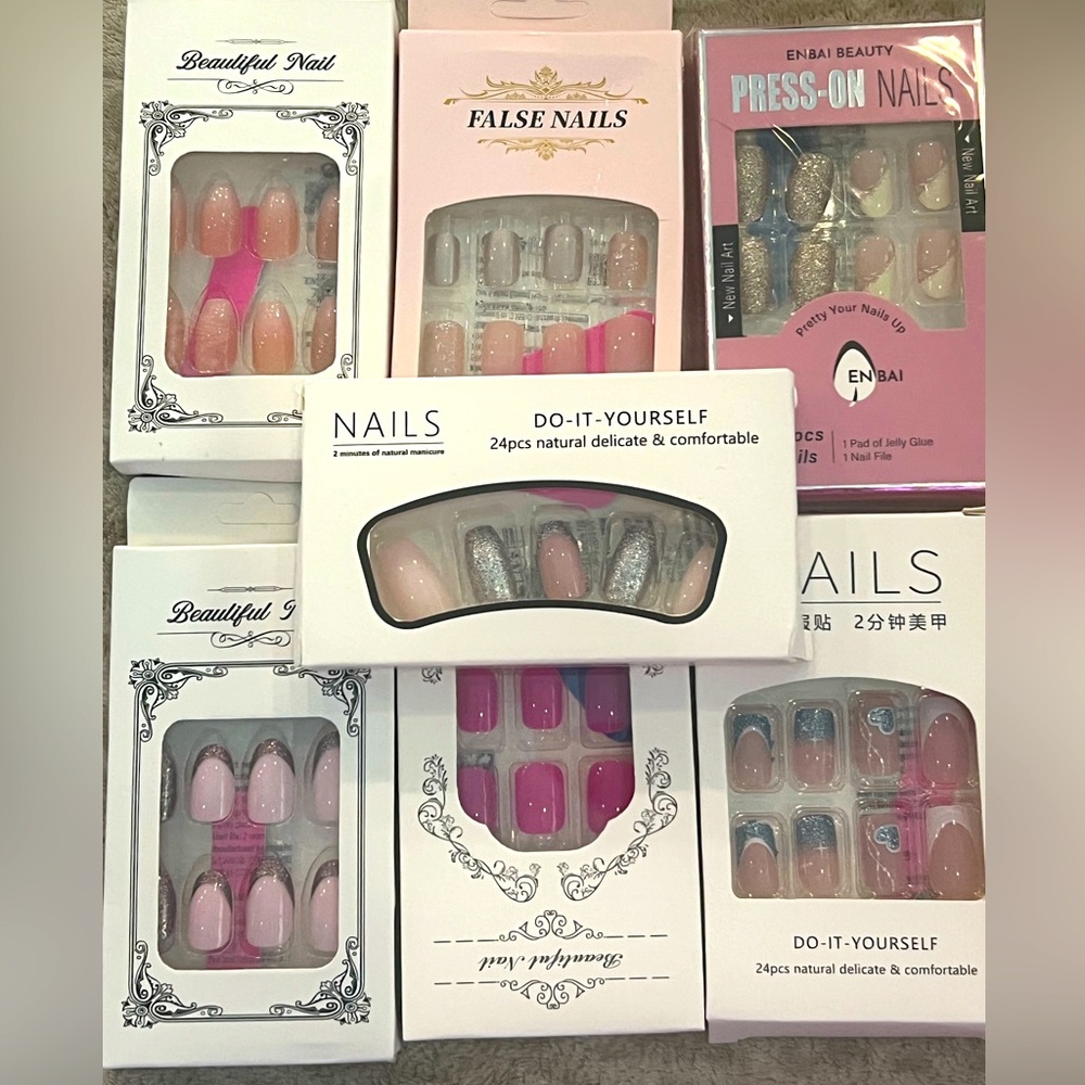 Lot of Press On Nails - 7 Packs
